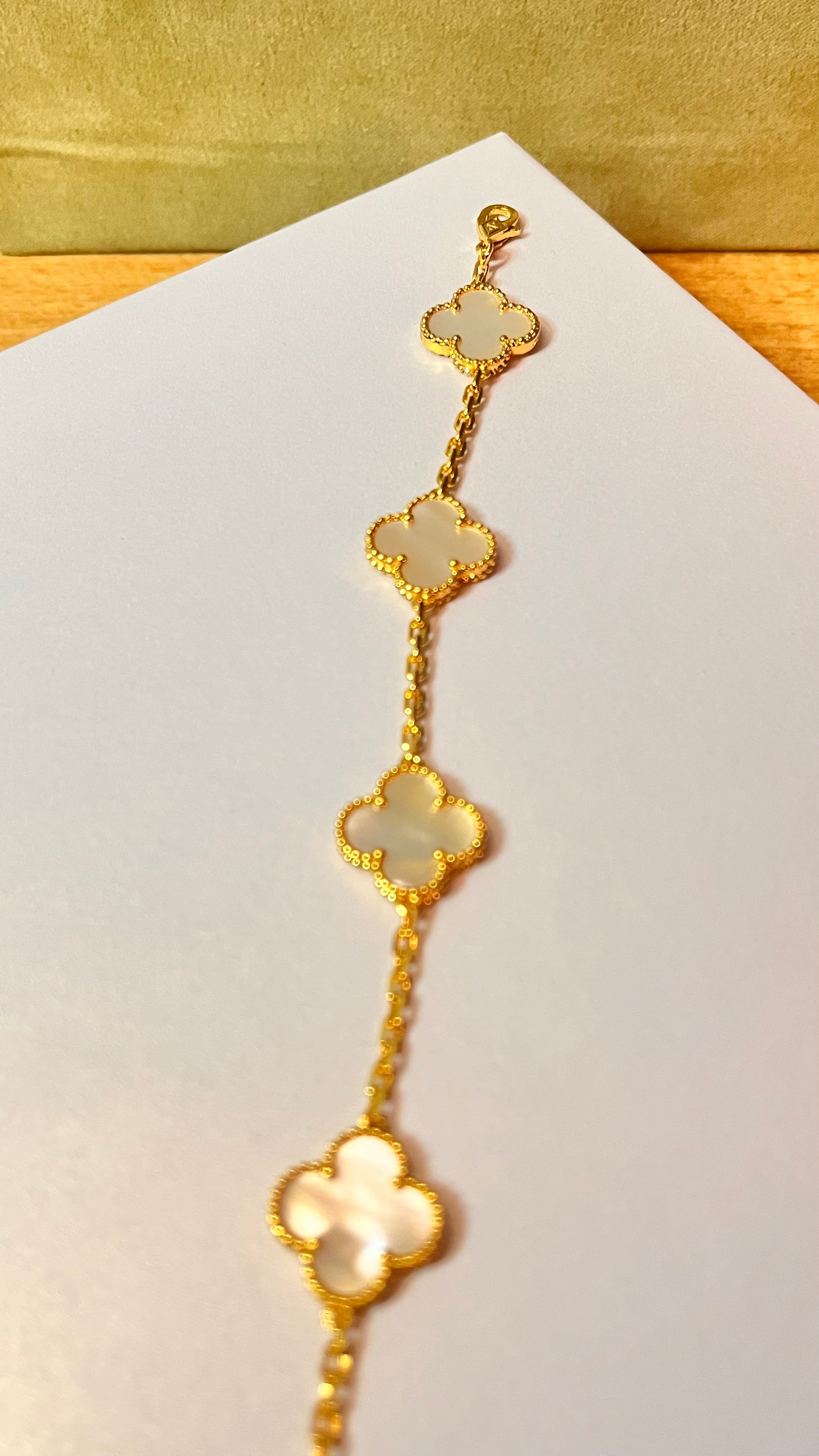 Camille – Bracelet 5 Motifs Trèfle