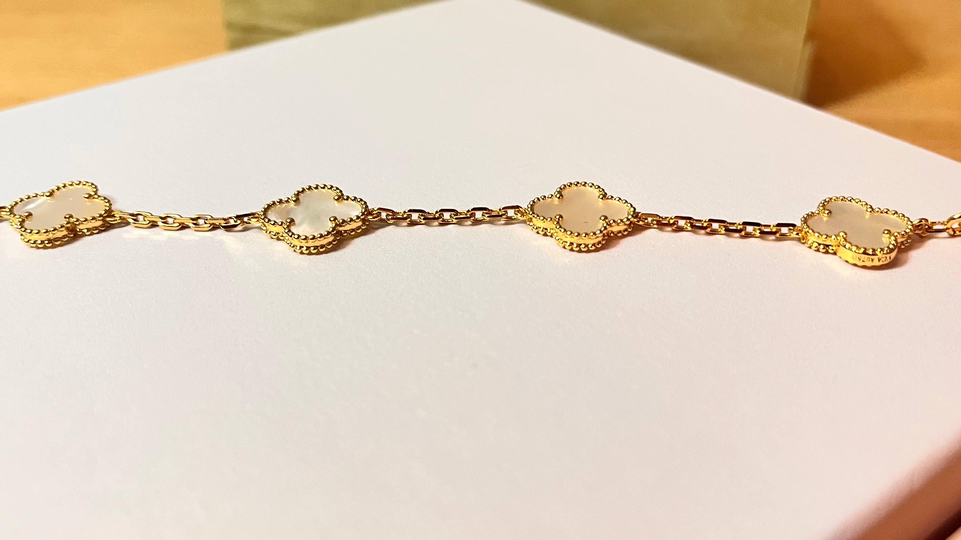 Camille – Bracelet 5 Motifs Trèfle