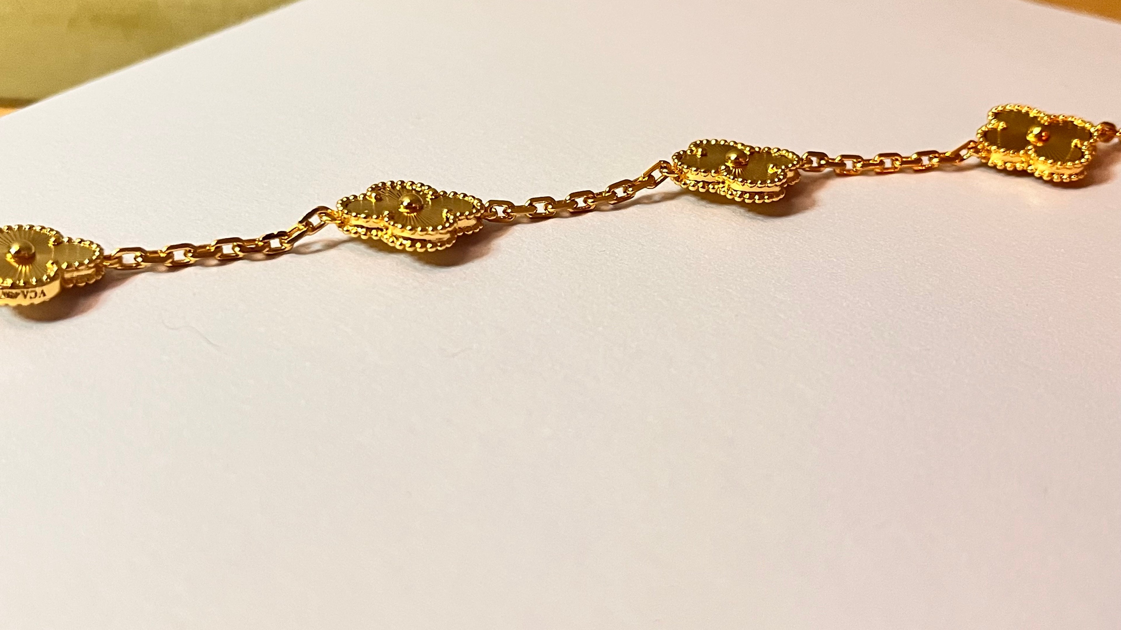 Camille – Bracelet 5 Motifs Trèfle
