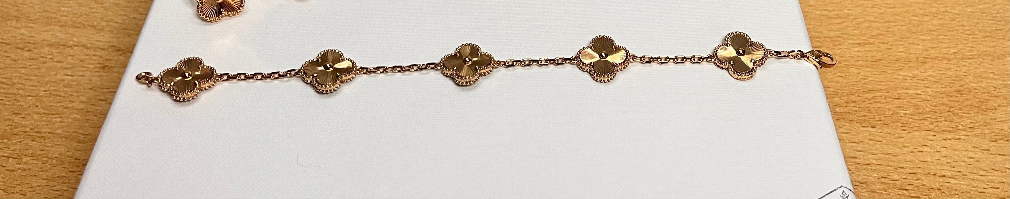 Camille – Bracelet 5 Motifs Trèfle