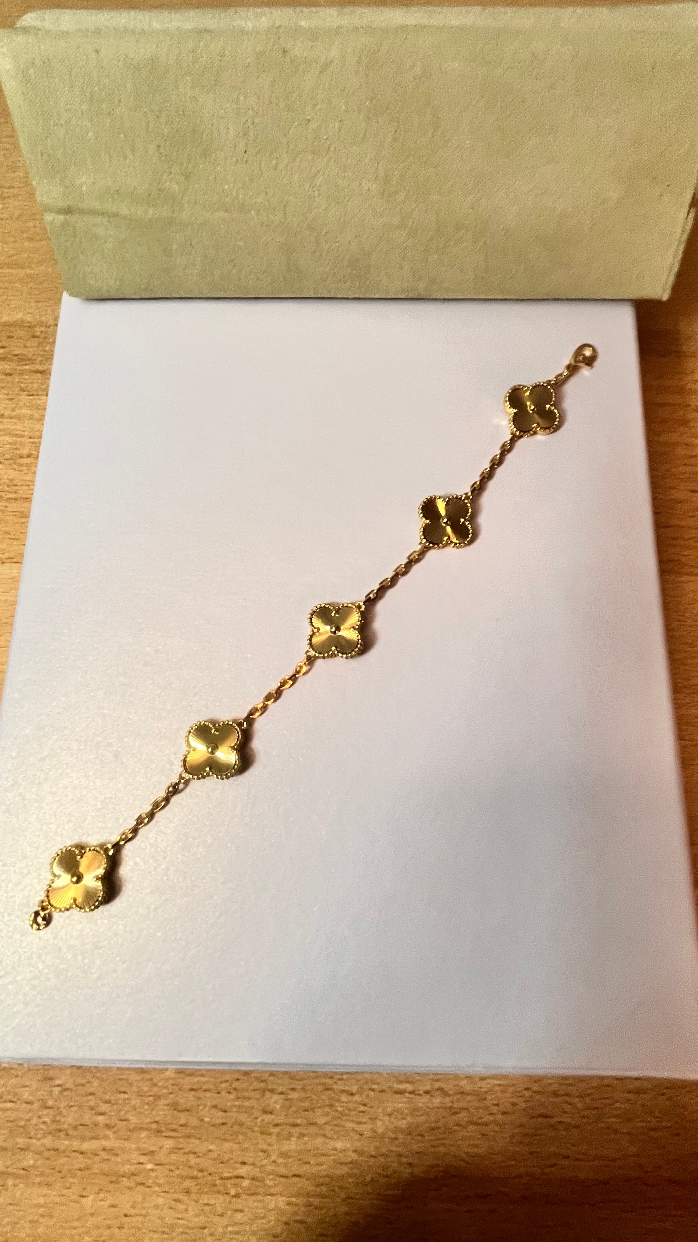 Camille – Bracelet 5 Motifs Trèfle